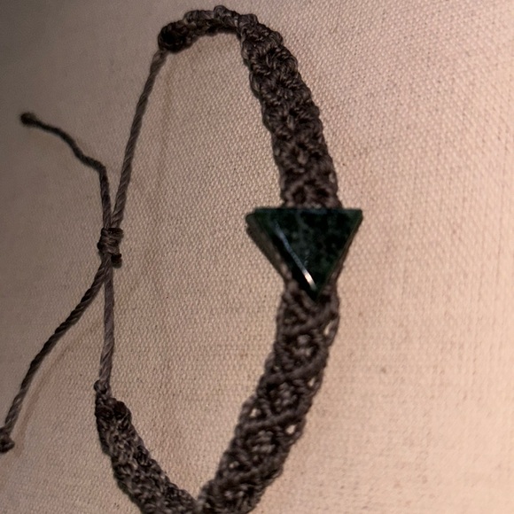 Handmade Triangle Jade Stone Macrame Adjustable Bracelet - Picture 3 of 8